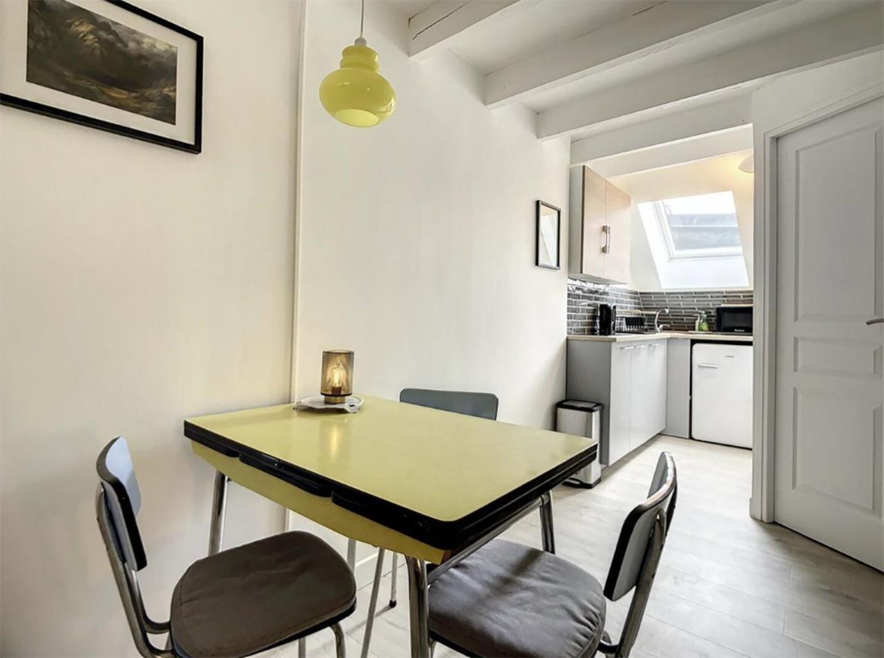 “chez Mily“ Joli Petit Duplex Plein Centre Cotteret Appartement